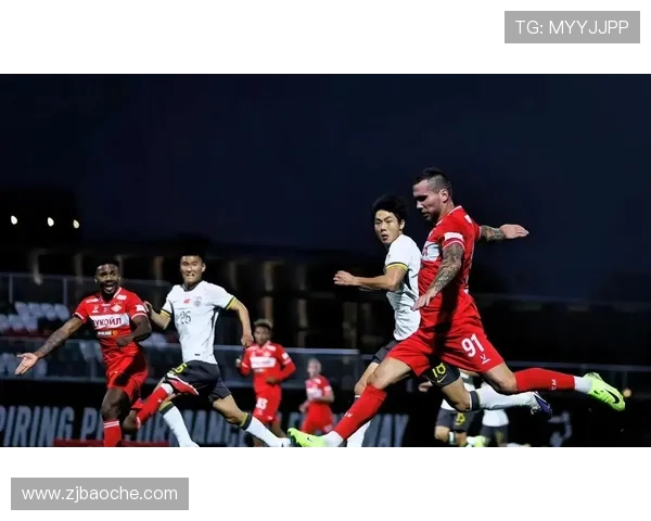 国足赛场乌龙喀麦隆旗倒悬